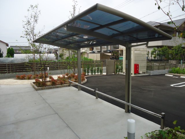 その他共有部分　屋根付き駐輪場