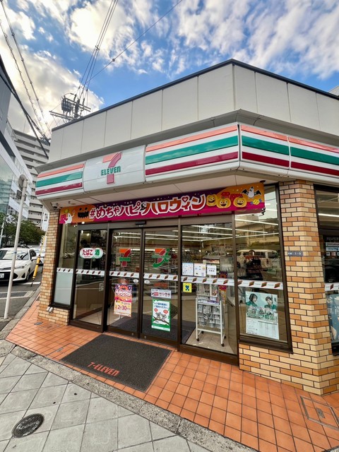 コンビニ　セブンイレブン 大阪筆ケ崎町店（コンビニ）まで642m