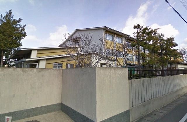 小学校　京都市立桂徳小学校（小学校）まで419m