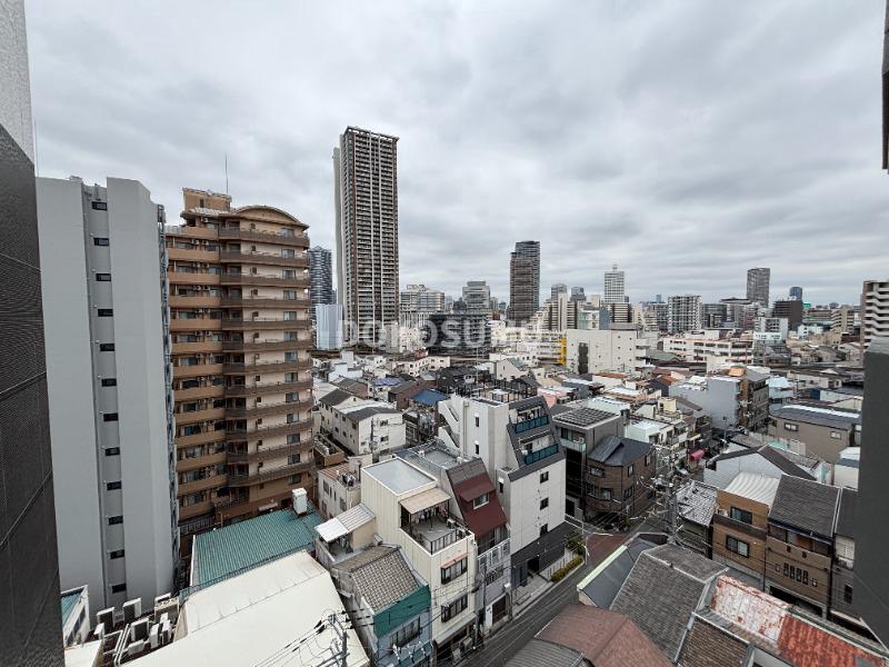 玄関　住まいの顔として相応しい、気品とゆとりのあるエントランス。