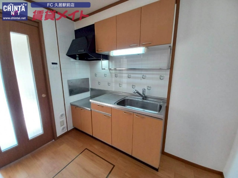 キッチン　反転同型タイプ写真