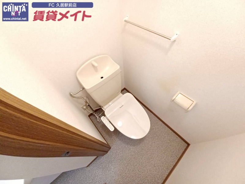 トイレ　反転同型タイプ写真