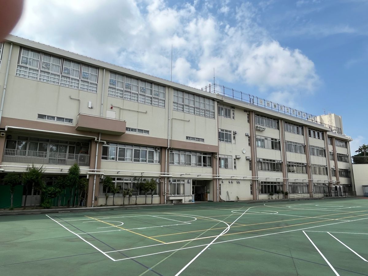 中学校　忍岡中学校（中学校）まで847m