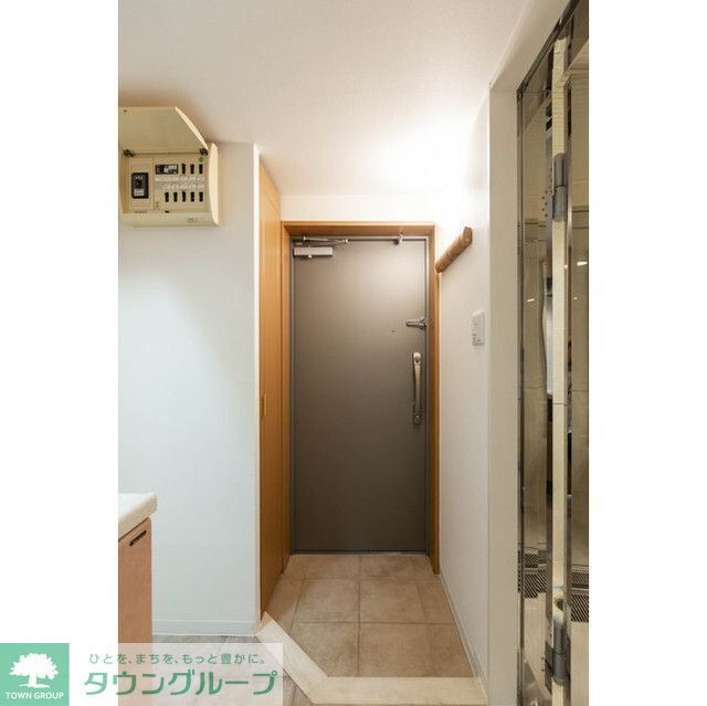 玄関　お部屋探しは株式会社　タウンハウジング　までお気軽にお問合…