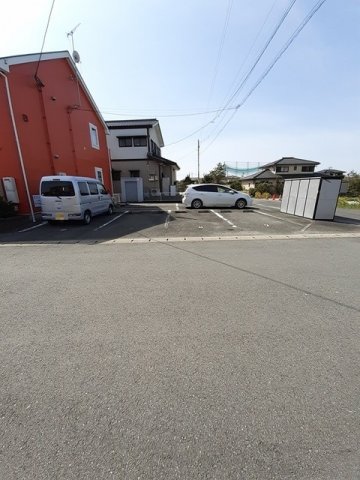 駐車場　駐車スペースもあります