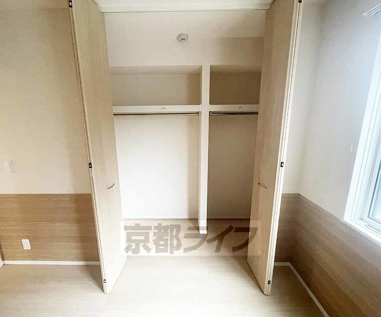 収納　ロングコート対応可能