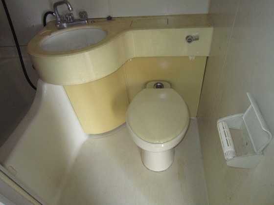 洗面設備　※別号室の写真です。