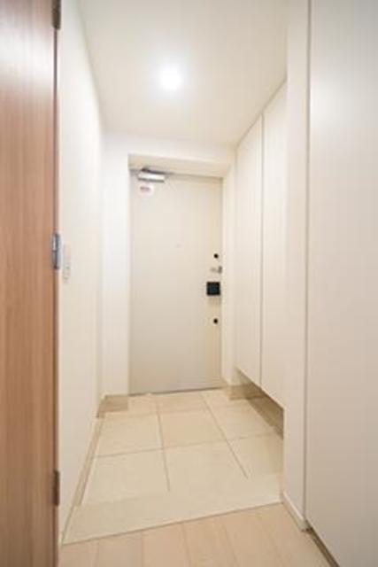 玄関　※写真は同タイプ住戸です。