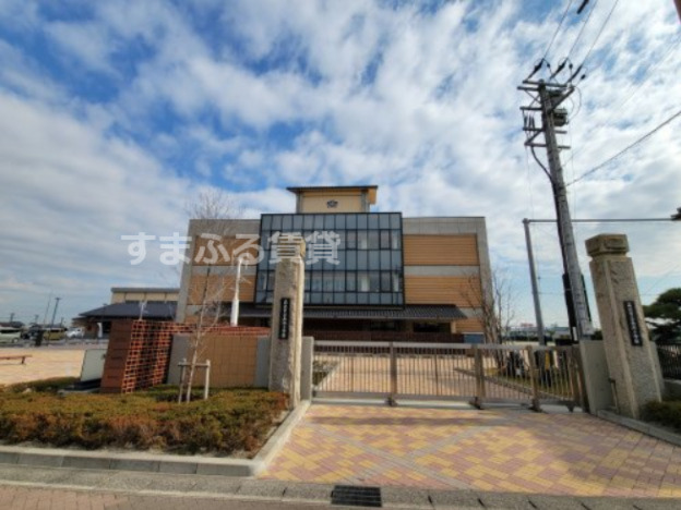 小学校　高浜市立高浜小学校（小学校）まで785m