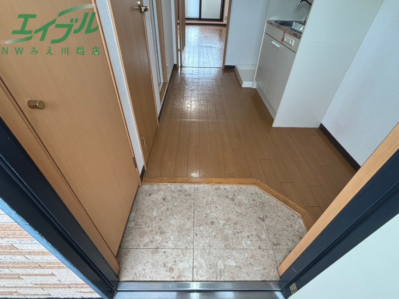 玄関　別部屋参考写真です