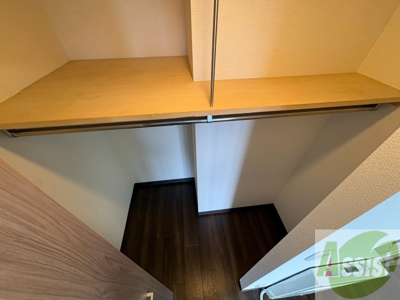 収納　寝室の収納です。部屋がすっきり片付きます。