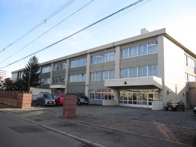 その他　札幌市立信濃中学校（その他）まで533m