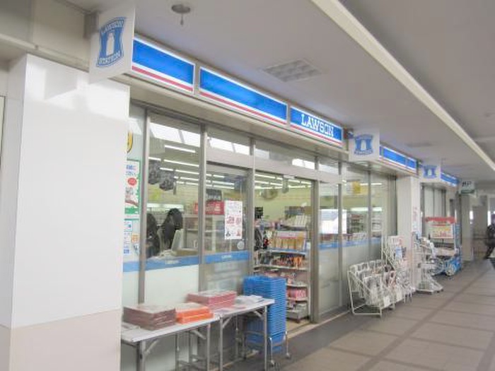 コンビニ　ローソン 下高井戸駅前店（コンビニ）まで348m
