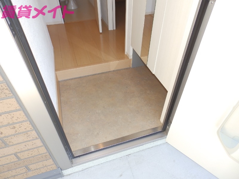 玄関　同型参考写真