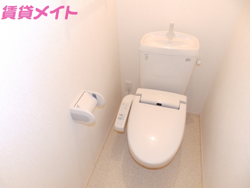 トイレ　同型参考写真