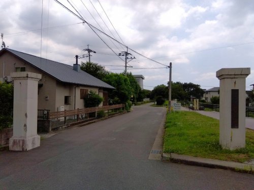 小学校　鳥栖市立鳥栖小学校（小学校）まで549m
