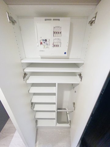 収納　シューズBOX