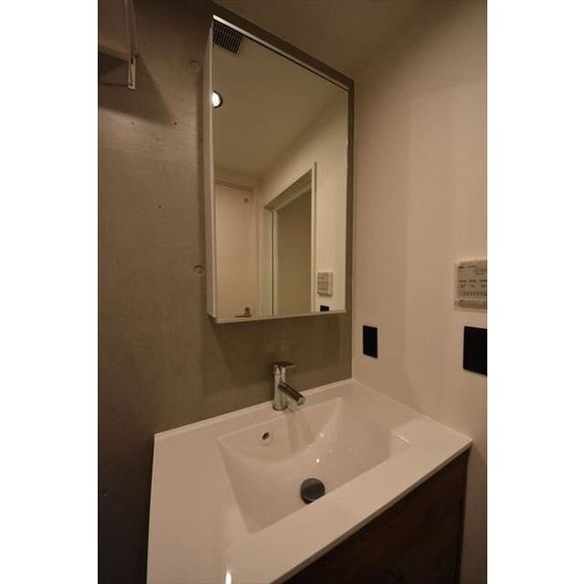 洗面設備　※別部屋参考写真となります。