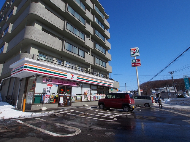 コンビニ　セブンイレブン札幌澄川6条店（コンビニ）まで622m