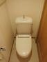 トイレ　落ち着いた色調のトイレです