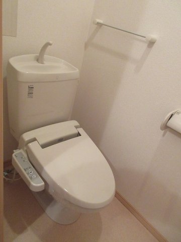 トイレ　落ち着いたトイレです