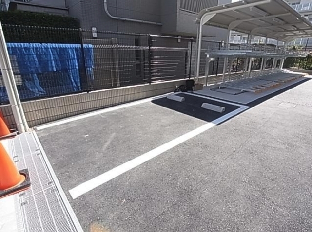 駐車場　駐輪場
