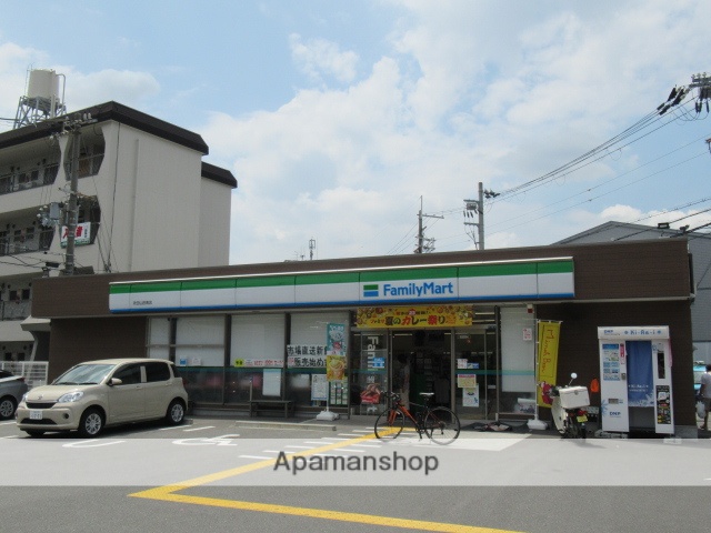 コンビニ　ファミリーマート（コンビニ）まで440m