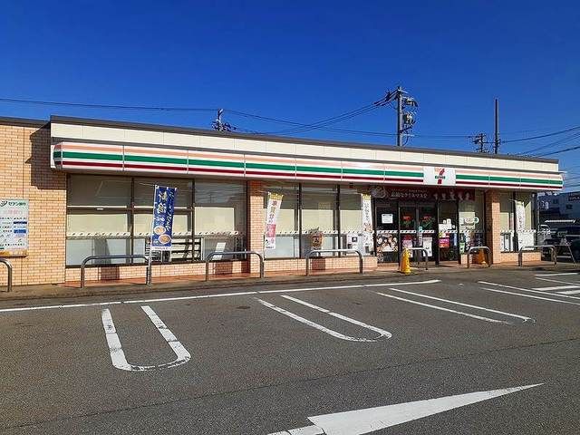 コンビニ　セブンイレブン（コンビニ）まで1600m