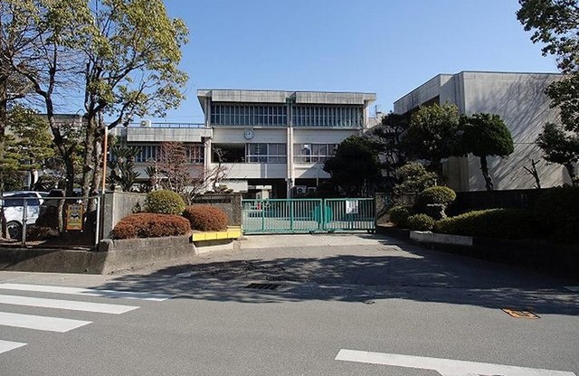 小学校　八万南小学校（小学校）まで1300m