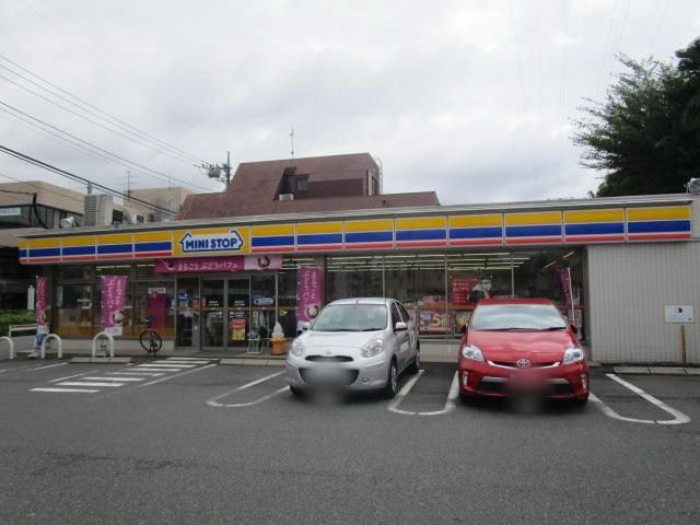 コンビニ　ミニストップ（コンビニ）まで760m