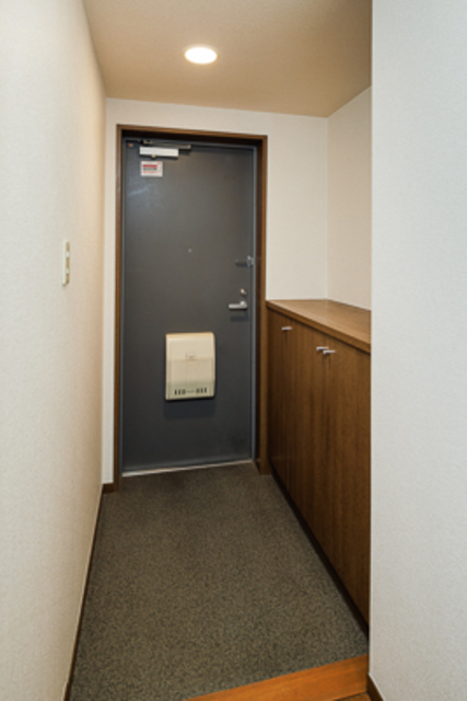 玄関　※写真は同タイプ住戸です。