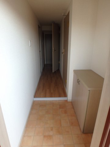 玄関　収納もある玄関です