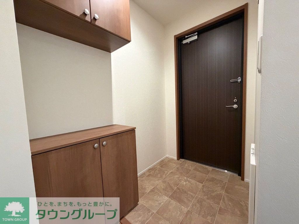 玄関　お部屋探しは株式会社　タウンハウジング　までお気軽にお問合…