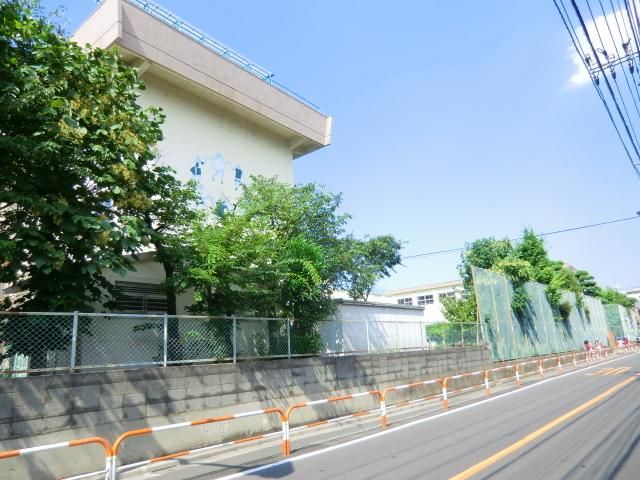 小学校　梅島第一小学校（小学校）まで300m