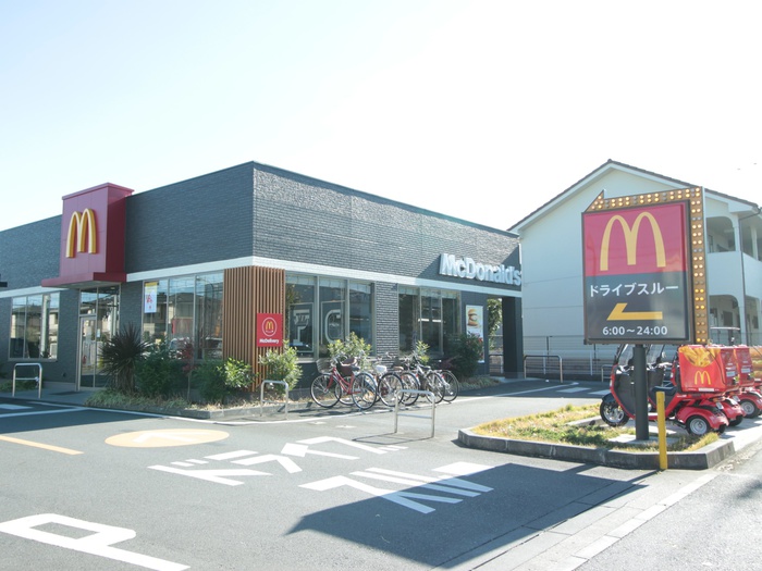 飲食店　マクドナルド（飲食店）まで700m