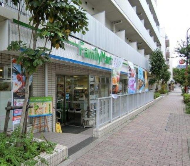 コンビニ　ファミリーマート目黒三田通り店（コンビニ）まで368m