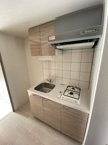 キッチン　コンパクトなキッチンで掃除もラクラク