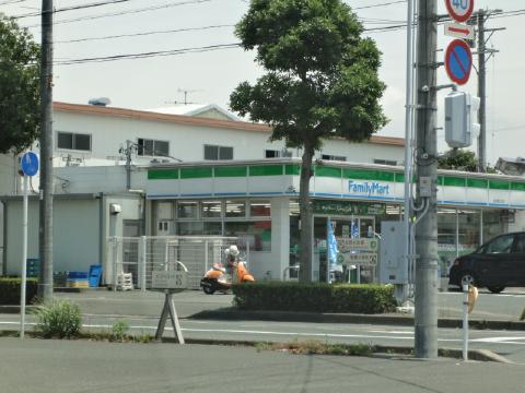コンビニ　ファミリーマート浜松高丘北店（コンビニ）まで457m