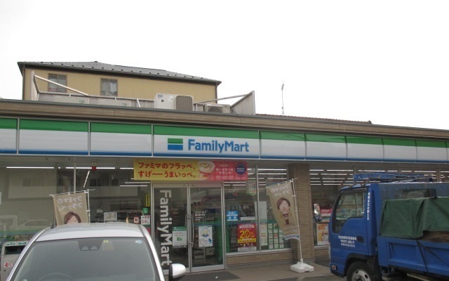 コンビニ　ファミリーマート船橋南本町店（コンビニ）まで130m