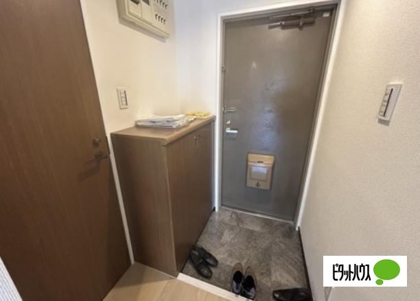 玄関　同物件別室写真