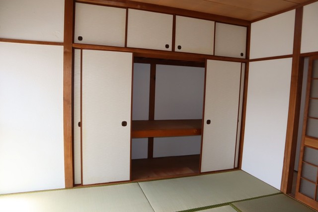 収納　【収納】押入れ広いです。