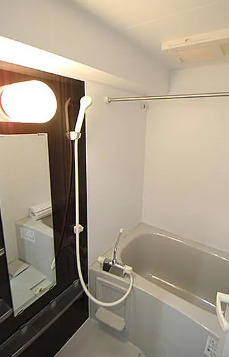 バス・シャワールーム　別部屋の画像を使用しております。