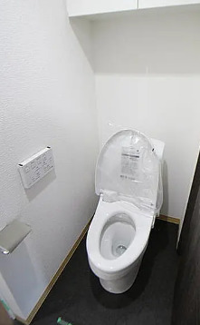 トイレ　別部屋の画像を使用しております。