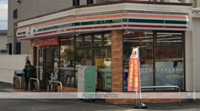 コンビニ　セブン－イレブン堺大浜中町３丁店（コンビニ）まで167m