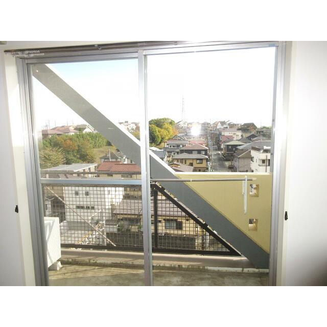 バルコニー　小田急線沿線です。　ベランダより