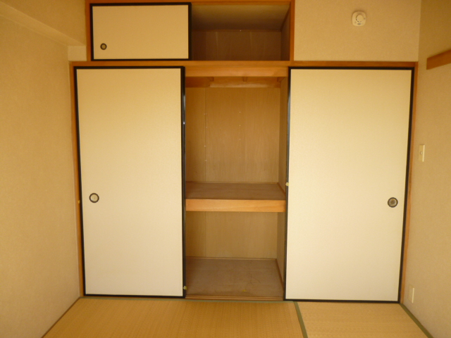 その他部屋・スペース　和室6帖　上部収納付押入有　畳交換後引渡し