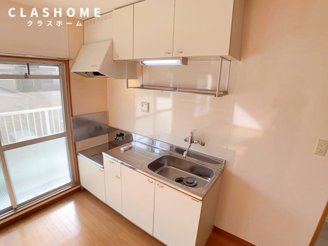 キッチン　同物件の別部屋になります。