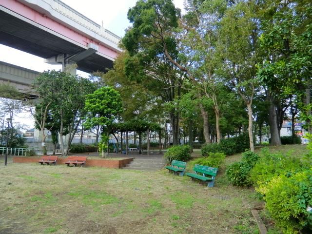公園　川端第一公園（公園）まで700m
