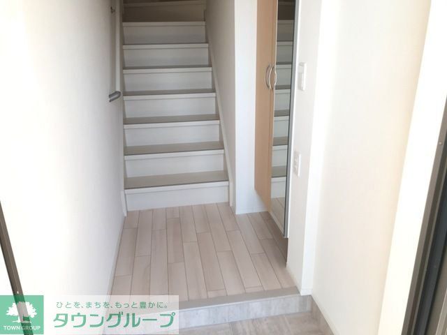玄関　お問合せはタウンハウジングまで！※現地待合わせ相談可能