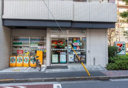 コンビニ　セブンイレブン 江戸川葛西駅南店（コンビニ）まで729m